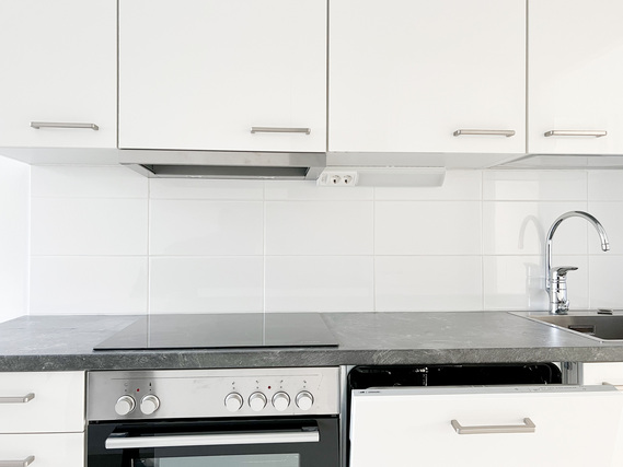 Rental Helsinki Puotila 4 rooms Ylimmän kerroksen tilava läpitalon koti!