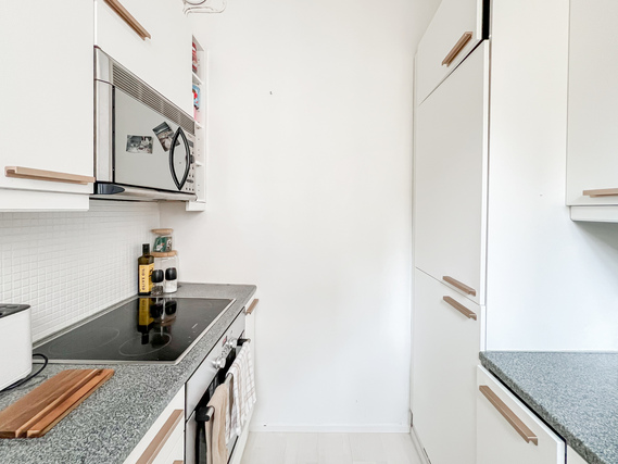 Rental Helsinki Töölö 2 rooms Hissitalon 4. kerroksen ihastuttava koti hyvällä sijainnilla