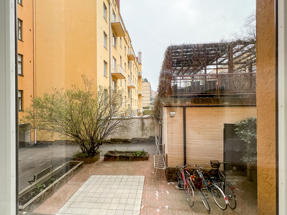 Vuokra-asunto Helsinki Alppiharju Yksiö Valoisa, parvellinen kaupunkikoti läheltä palveluja!