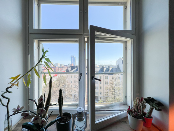 Vuokra-asunto Helsinki Sörnäinen Yksiö Ylimmän, 7 kerroksen hyvällä pohjaratkaisulla oleva koti avarilla näkymillä.