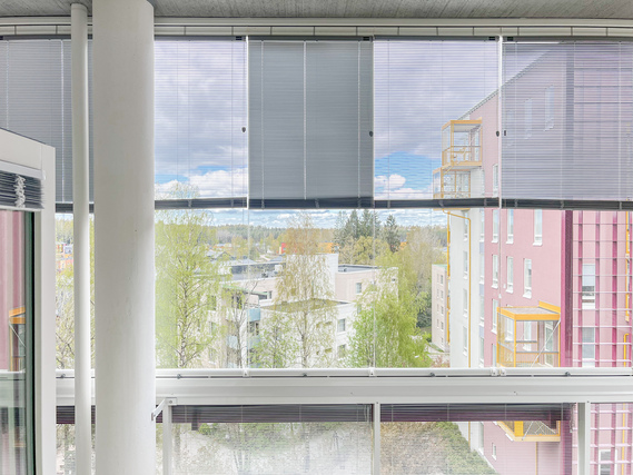Rental Vantaa Myyrmäki 2 rooms Hissitalon 5. kerroksen kulmahuoneisto, jonka yhteydessä voit vuokrata myös autopaikan!