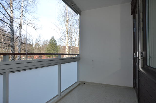 Rental Helsinki Pitäjänmäki 2 rooms Olohuone