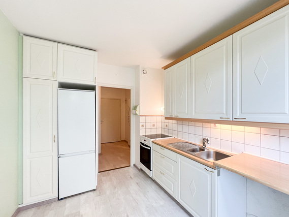 Rental Turku Vienola 2 rooms Viihtyisä ja valoisa koti jossa tilava erillinen keittiö.