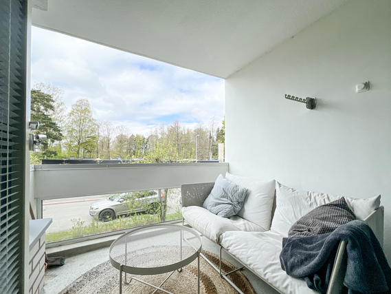 Vuokra-asunto Helsinki Lehtisaari Yksiö Loft-tyylinen koti suurilla ikkunoilla merellisessä ympäristössä! Yhtiössä mm. uima-allas.