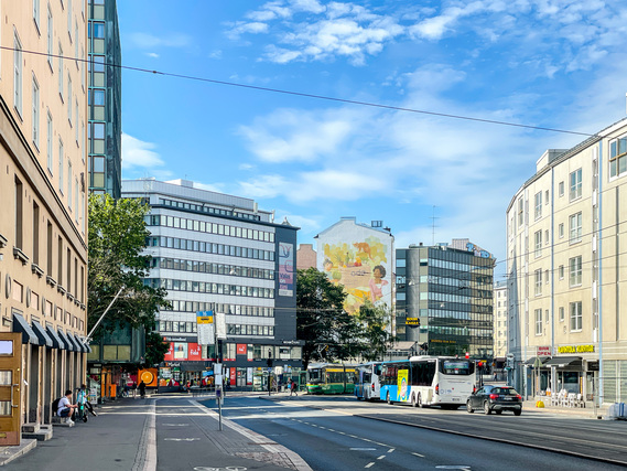 Rental Helsinki Sörnäinen 1 room Kolmannen kerroksen kompakti citykoti, missä parvi vapauttaa kivasti lattiapinta-alaa.
