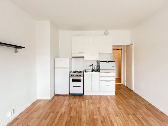 Rental Helsinki Alppiharju 1 room Hissitalon 5. kerroksen koti hyvällä sijainnilla