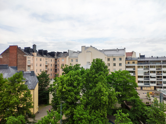 Rental Helsinki Kallio 1 room Valoisa kuudennen kerroksen kaupunkikoti! Ikkunasta aukeaa kaunis kaupunkinäkymä pohjoiseen.