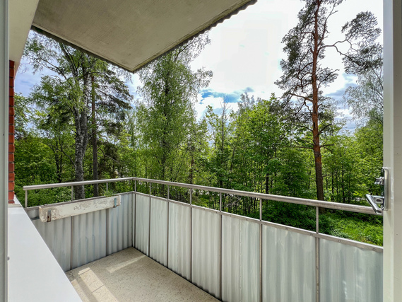 Vuokra-asunto Vantaa Jokiniemi Kaksio Parvekkeellinen, viihtyisä koti Satomäessä, kävelymatkan päässä Tikkurilasta.