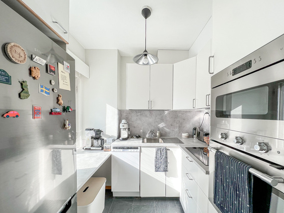 Rental Helsinki Kruununhaka 1 room Toisen kerroksen tyylikäs parvekkeellinen koti, viihtyisällä sijainnilla. Talossa ilmainen kuntosali