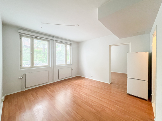 Rental Kauniainen  2 rooms Ensimmäisen kerroksen koti hyvien liikenneyhteyksien äärellä Kauniaisissa.