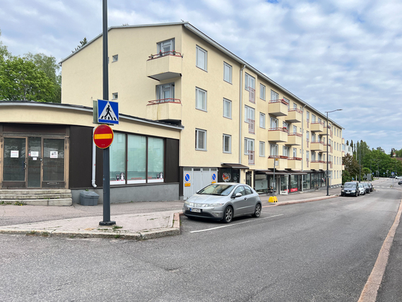 Vuokra-asunto Kauniainen  Kaksio Ensimmäisen kerroksen koti hyvien liikenneyhteyksien äärellä Kauniaisissa.