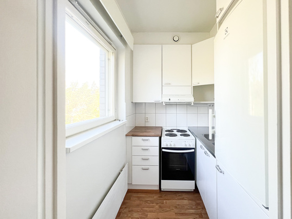 Vuokra-asunto Helsinki Pitäjänmäki Yksiö Viihtyisä toisen kerroksen koti rauhallisella sijainnilla!