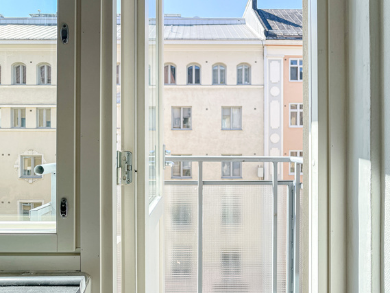 Vuokra-asunto Helsinki Kallio Kaksio Studiotyyppinen välioveton koti, jossa pieni parveke!