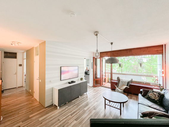 Rental Helsinki Yliskylä 2 rooms Valoisa, tilava ja siisti koti rauhallisessa hyvin hoidetussa talossa! Vesimaksu 0¤!