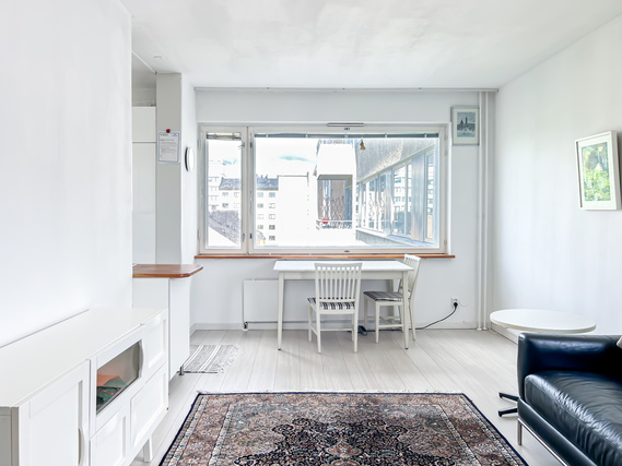 Rental Helsinki Kallio 2 rooms Valoisa sisäpihan puoleinen kaksio loisto sijainnilla Kalliossa!