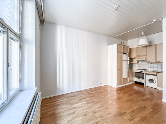 Rental Helsinki Siltasaari 1 room Valoisa pikkukoti meren läheisyydessä.