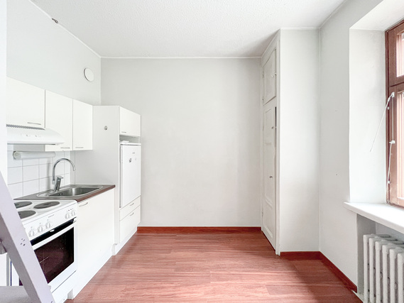 Rental Helsinki Kruununhaka 1 room Neliöiltään tehokas sisäpihan puolen koti, erinomaisella sijainnilla, meren läheisyydessä!