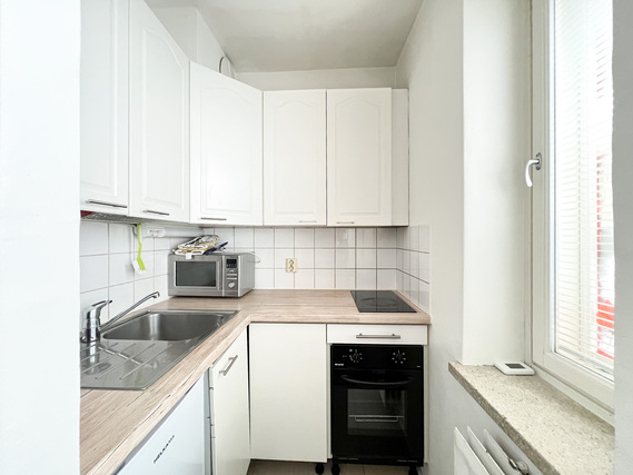 Rental Helsinki Lauttasaari 1 room Viihtyisä koti erinomaisella sijainnilla! Julkisivuremontin ajalta alennettu vuokra!