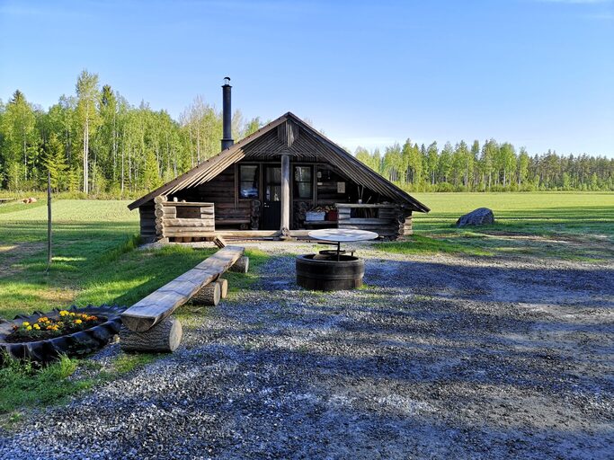 Vuokramökki Seinäjoki, Puronvarsimökki - metsämökki, sauna, 5:lle -  