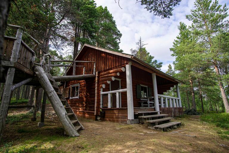 Vuokramökki Inari, Munhaissaaren mökki, wilderness cabin 